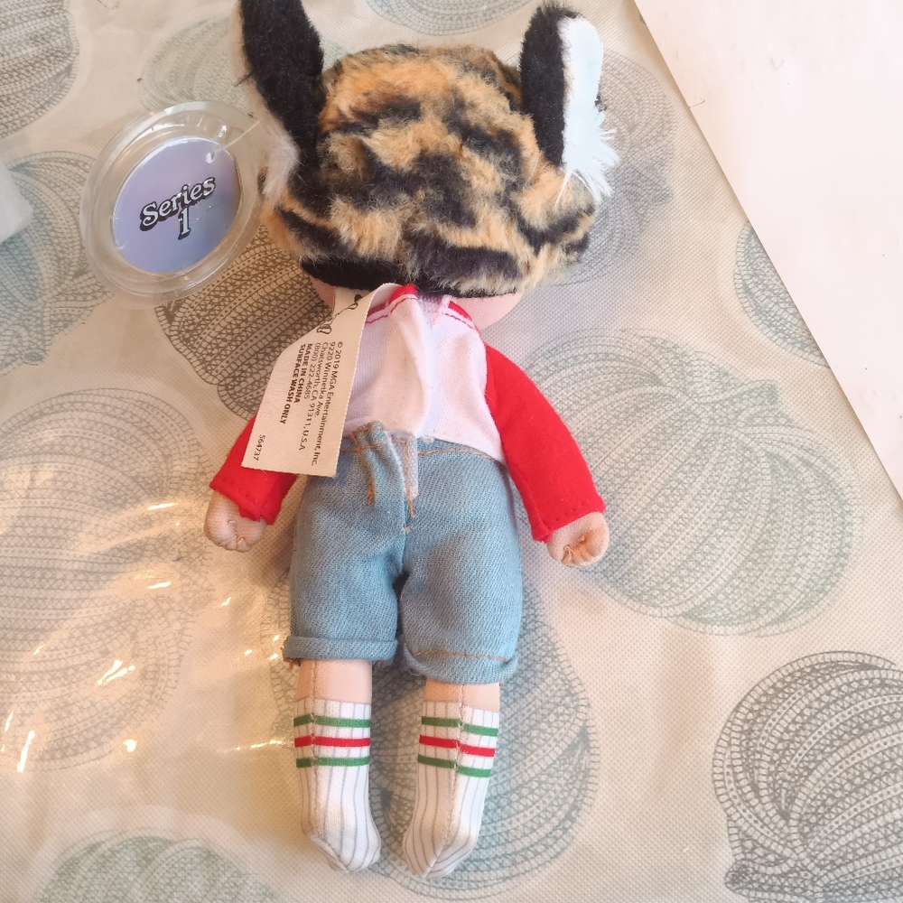 Doll - Picture 3 of 6